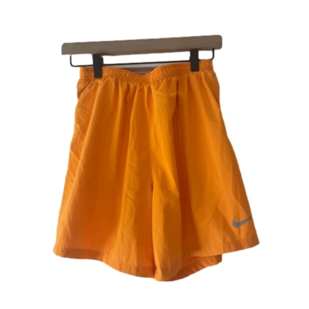 Nike Orange DriFit Athletic Shorts Size Medium zipped Pockets